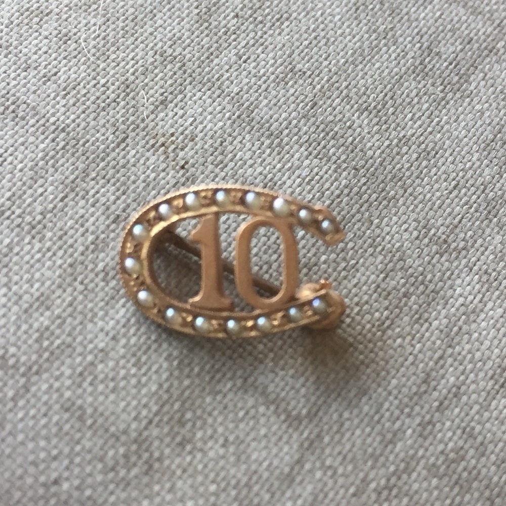 10K gold Vintage Horseshoe Pin Pearls Horse Racing